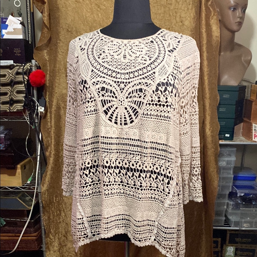Cream Crochet Shrug with Intricate Lace Patterns size 18/20W. By Cato